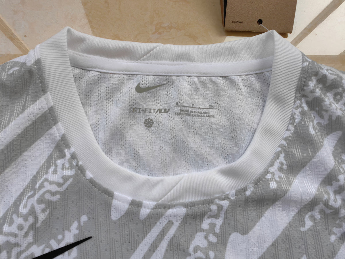 Wholesale 2024 Brazil national team goalkeeper gray and white player version soccer jersey XS-4XL.