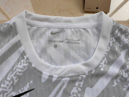 Wholesale 2024 Brazil national team goalkeeper gray and white player version soccer jersey XS-4XL.