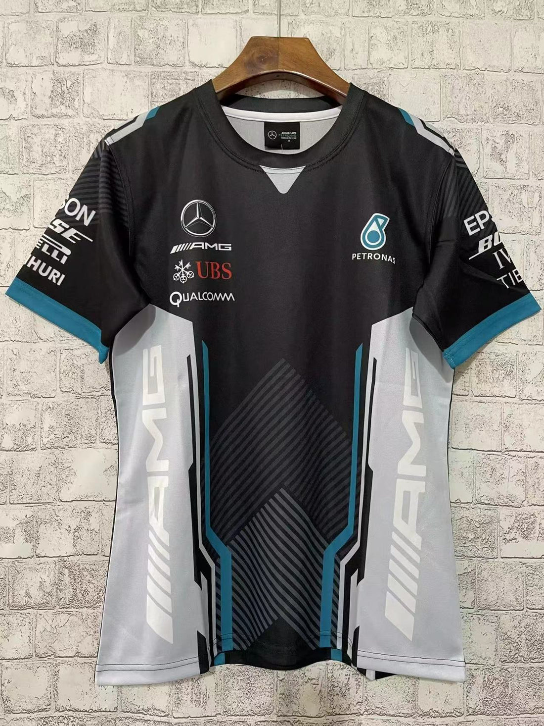 Wholesale 2023 F1 Mercedes race car suit, available in sizes S to 5XL.