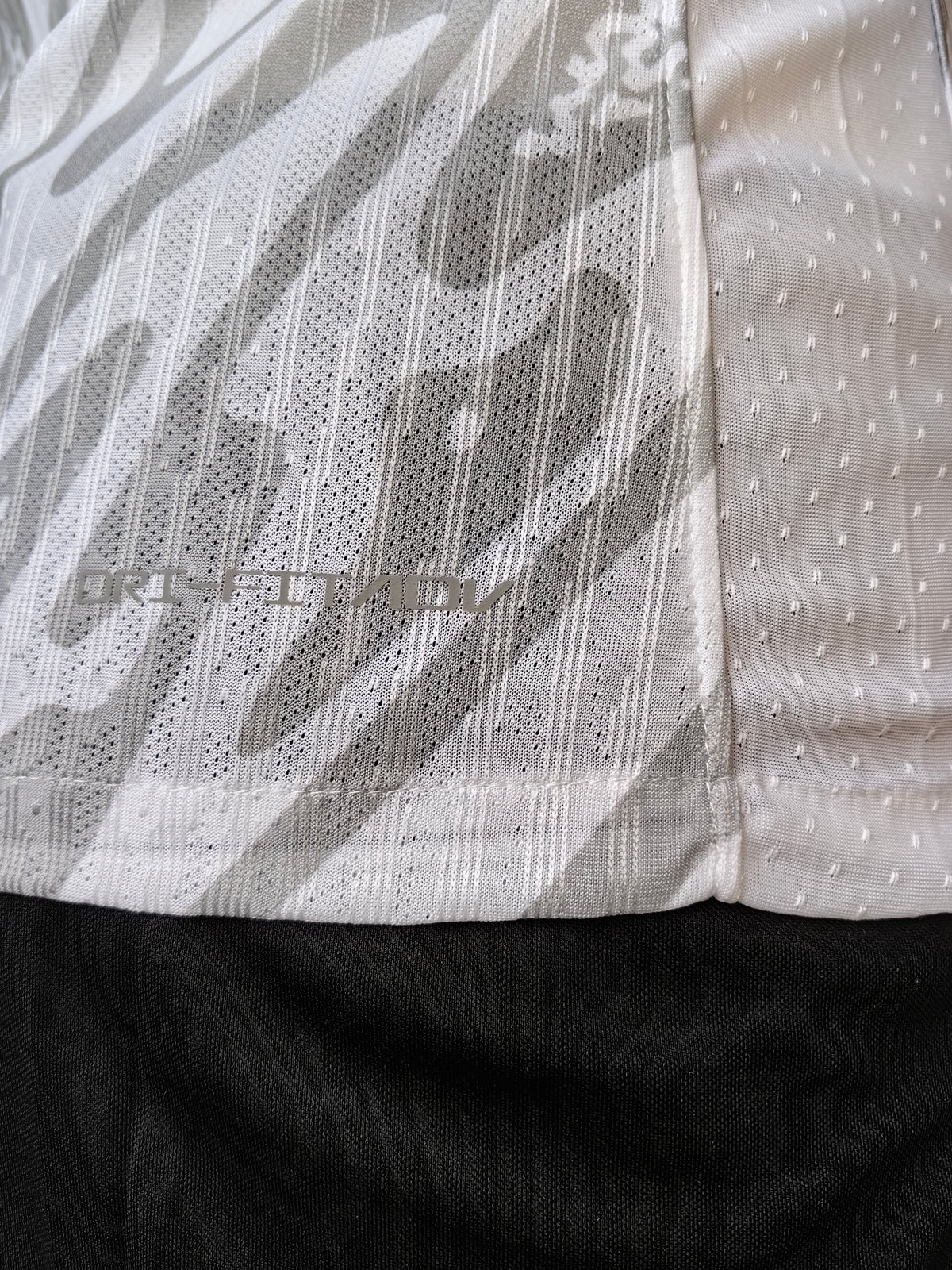 Wholesale 2024 Brazil national team goalkeeper gray and white player version soccer jersey XS-4XL.